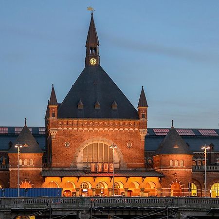 Central Copenhagen Apt With Balcony, Free Parking W Elevator Luaran gambar