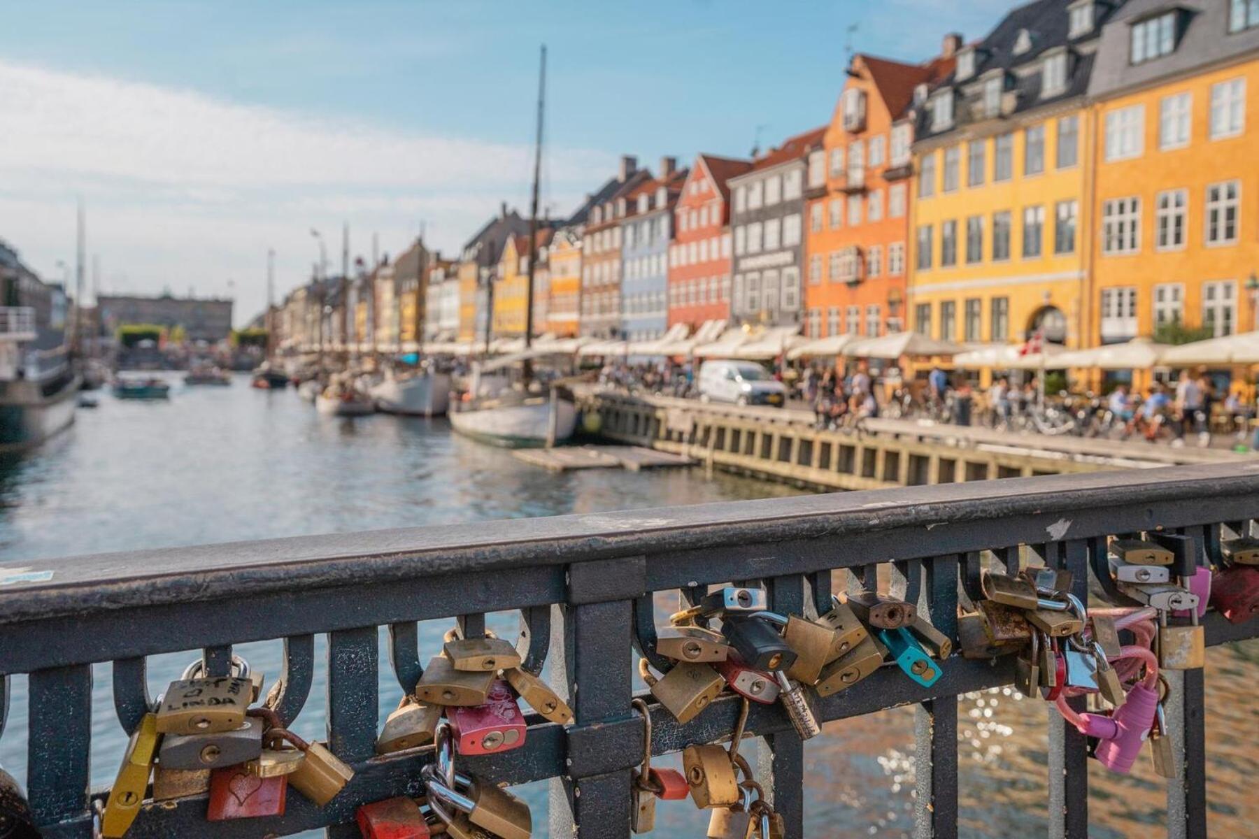 Central Copenhagen Apt With Balcony, Free Parking W Elevator Luaran gambar